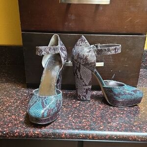 Nine West Snakeskin Patterned Platform Heels